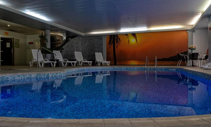 Heated Indoor Swimming Pool, Sauna, Steam Room, Hot Tub, Treatment Rooms
Fully Equipped Gymnasium